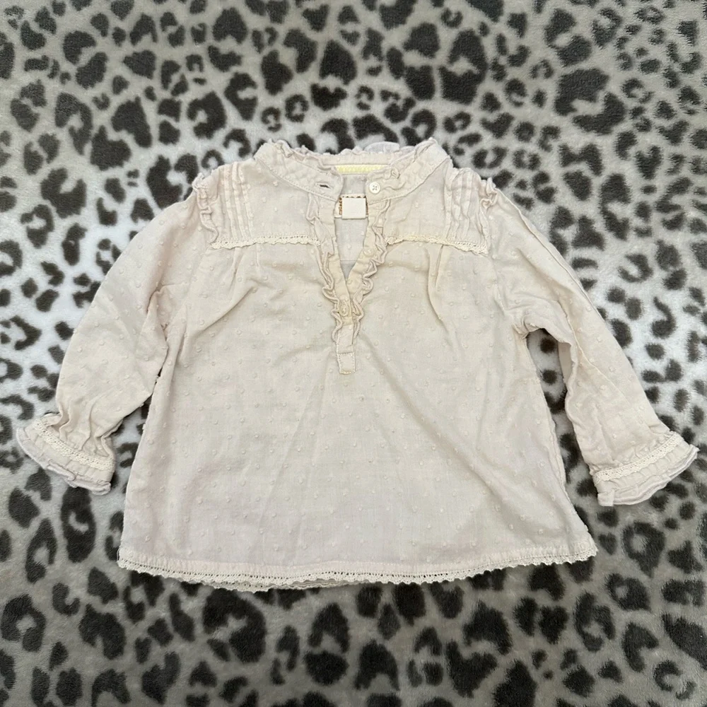 Children’s Place Polka Dot Blouse in Light Tan Size 6-9 months